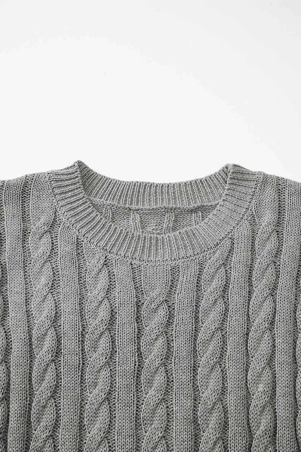 Gray Solid Cable Knit Short Sleeve Roun Neck Sweater